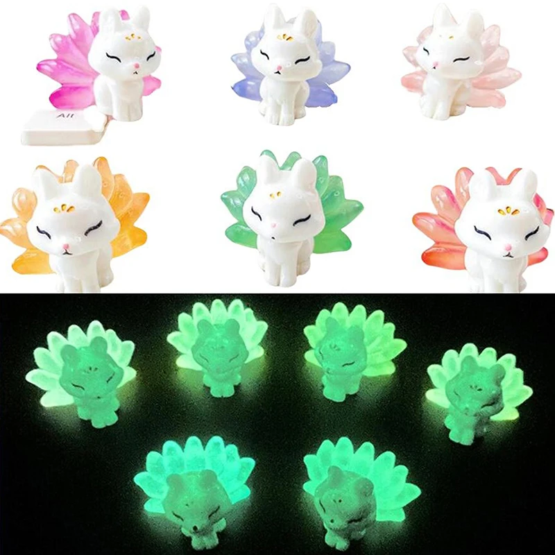 1PC roztomilý mini svetelný živica deväť chvostov Fox Ornament Glow v tmavých miniatúrnych figúrka