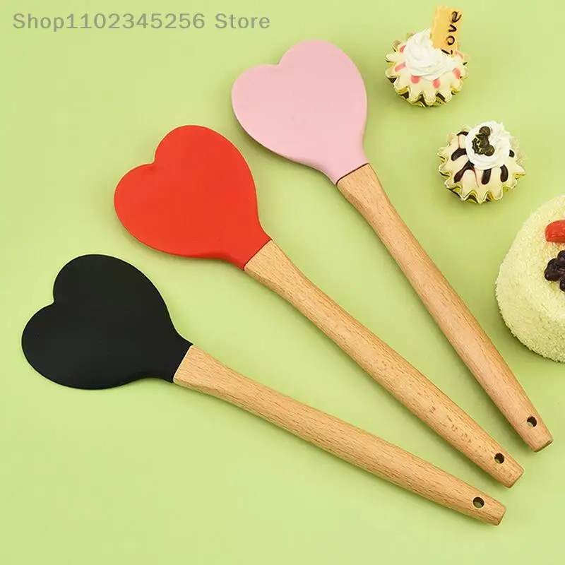 1PC Silikónový tvar srdca Pečivo Spachély s drevenou rukoväťou Cookie Spoon Doplnky Kuchynské náradie náradie