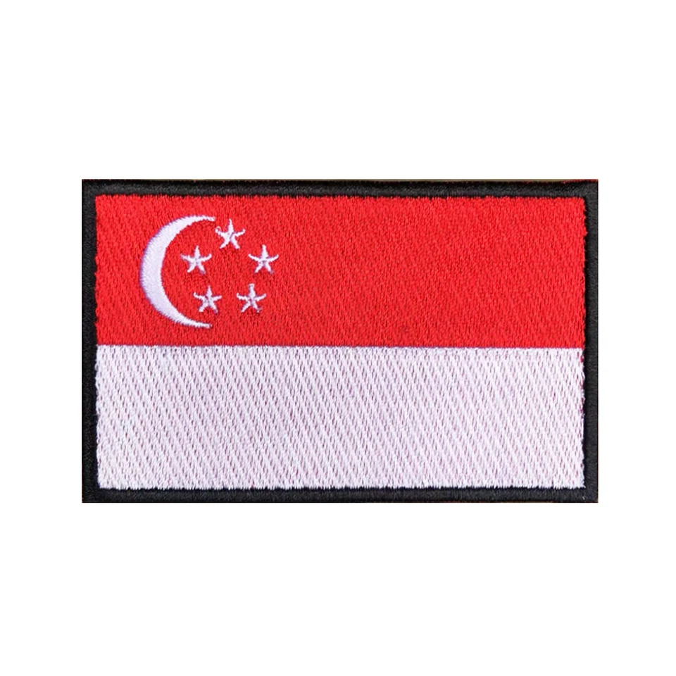 1PC Singapur Flag Armband Vyšívaný záplat Hook & Loop alebo železo na výšivkovom odznaku Vojenský morálny pruh