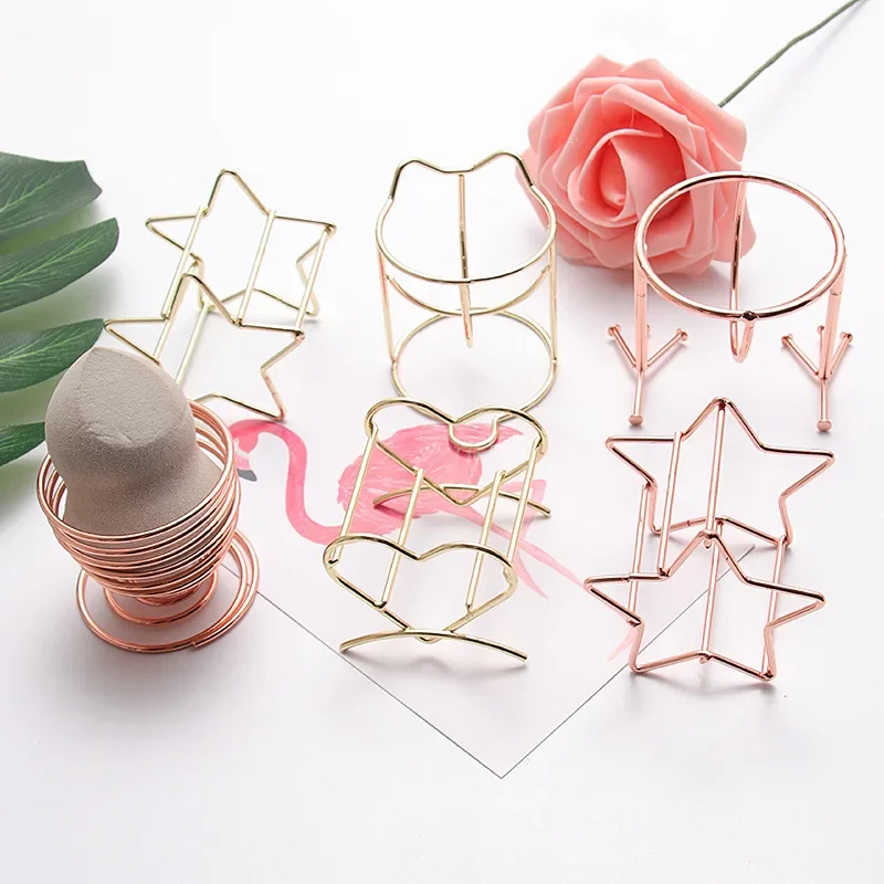 1pc zlatý make -up krása vaječný stojan na hubu držiak na make -up práškový pútnik Puff Storage Storage Rack Susponge Suching Stop
