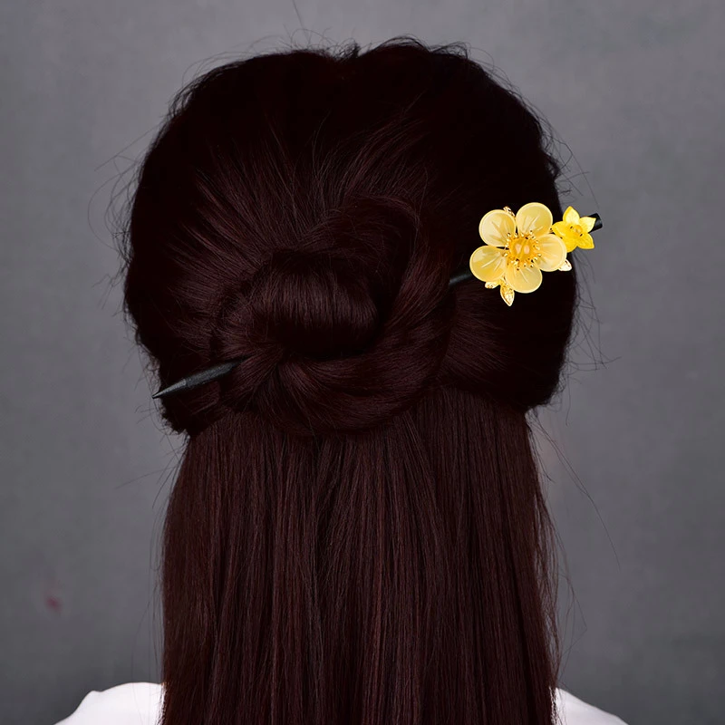 1pc žltý kvet drevená vlasová tyčinka ručne vyrábaná vlásenka Dámska moderná jednoduchá jednoduché hanfu starodávny kostým čelenky doplnky Girl Gift