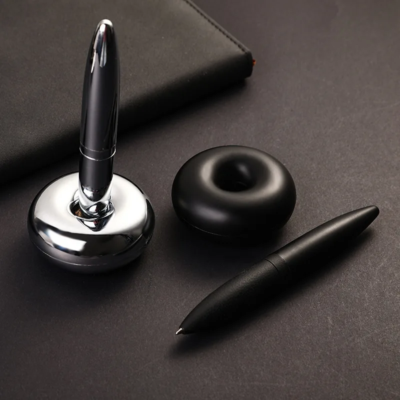 1pcs Creative Hover Desk Pen Fixné pero Hotel Banks Desk Pallpoint Pens kovové podpisové pero Penné potreby Office Obchodné zásoby