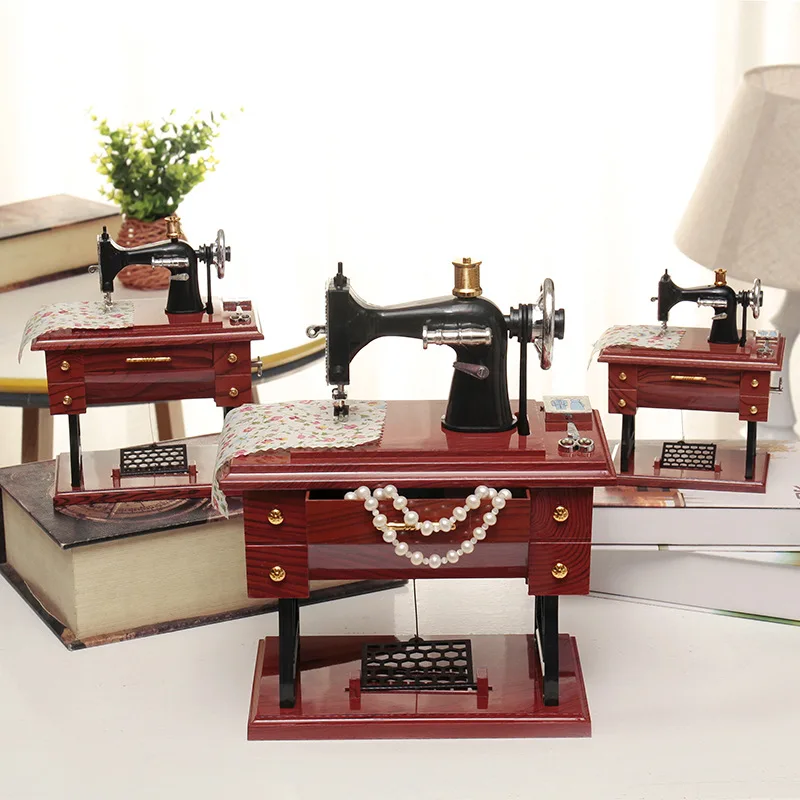 1pcs Mini Sewing Machine Music Box, hudobný model boxu, plastové dekorácie, malé darčeky pre pár a priateľ pre deti dekorácia