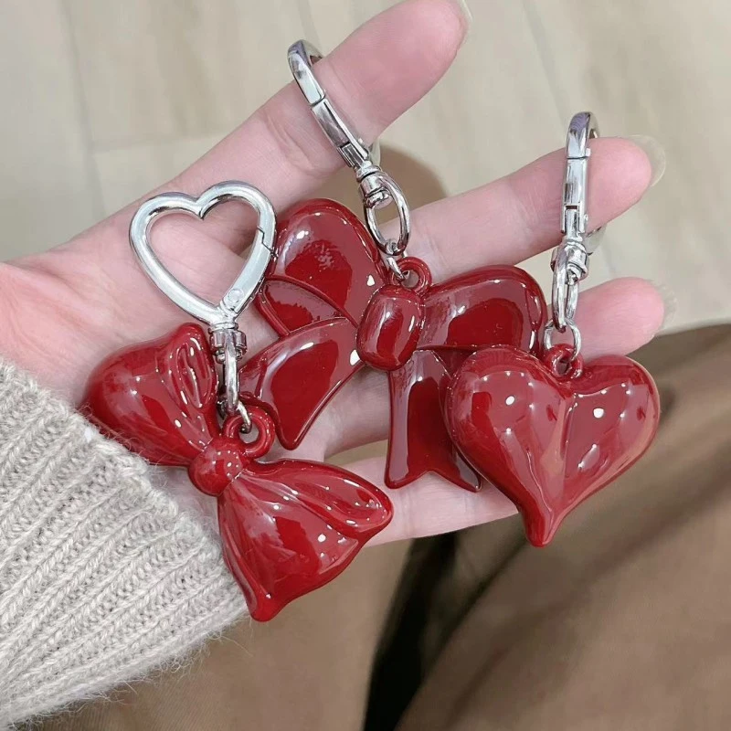 1xSimple Temperament Red Bowknot Heart Acryl Keychain Prívesok pre ženy dievčatá všestranné batohové dekorácie Darčeky