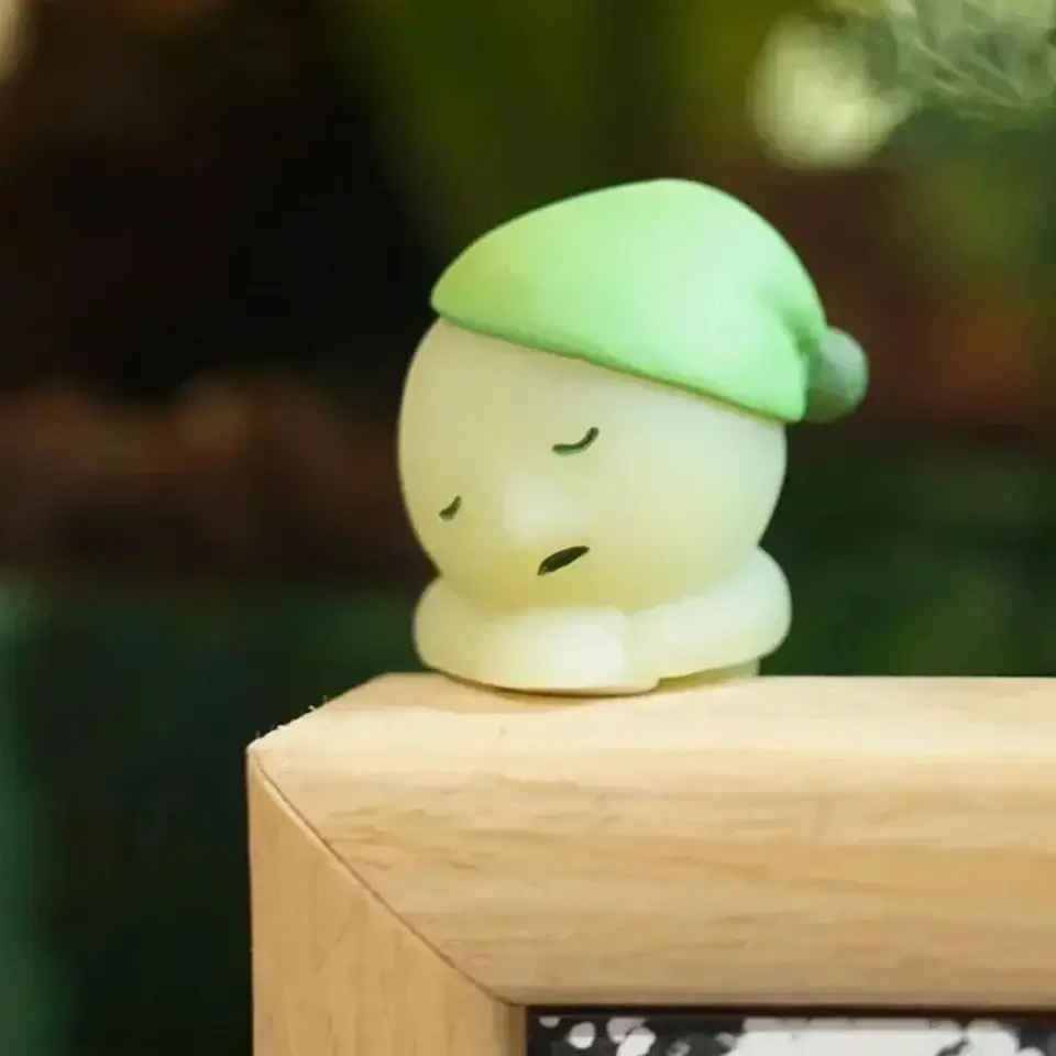 2-3 cm svetelné postavy Trendové postavy slepé boxy Luminous Creative Auto doplnky Nočné svetlo Mini Doll Blind Box Svätá hračka