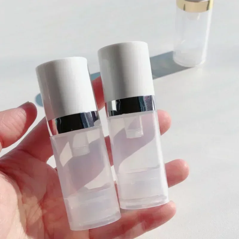 2/3ks číre vákuové čerpadlo fľaša 10 ml bez vzduchu Dávkovač s krémom Kvapalina Foundation Strieborný zlatý doplňovateľný kozmetický nádoba