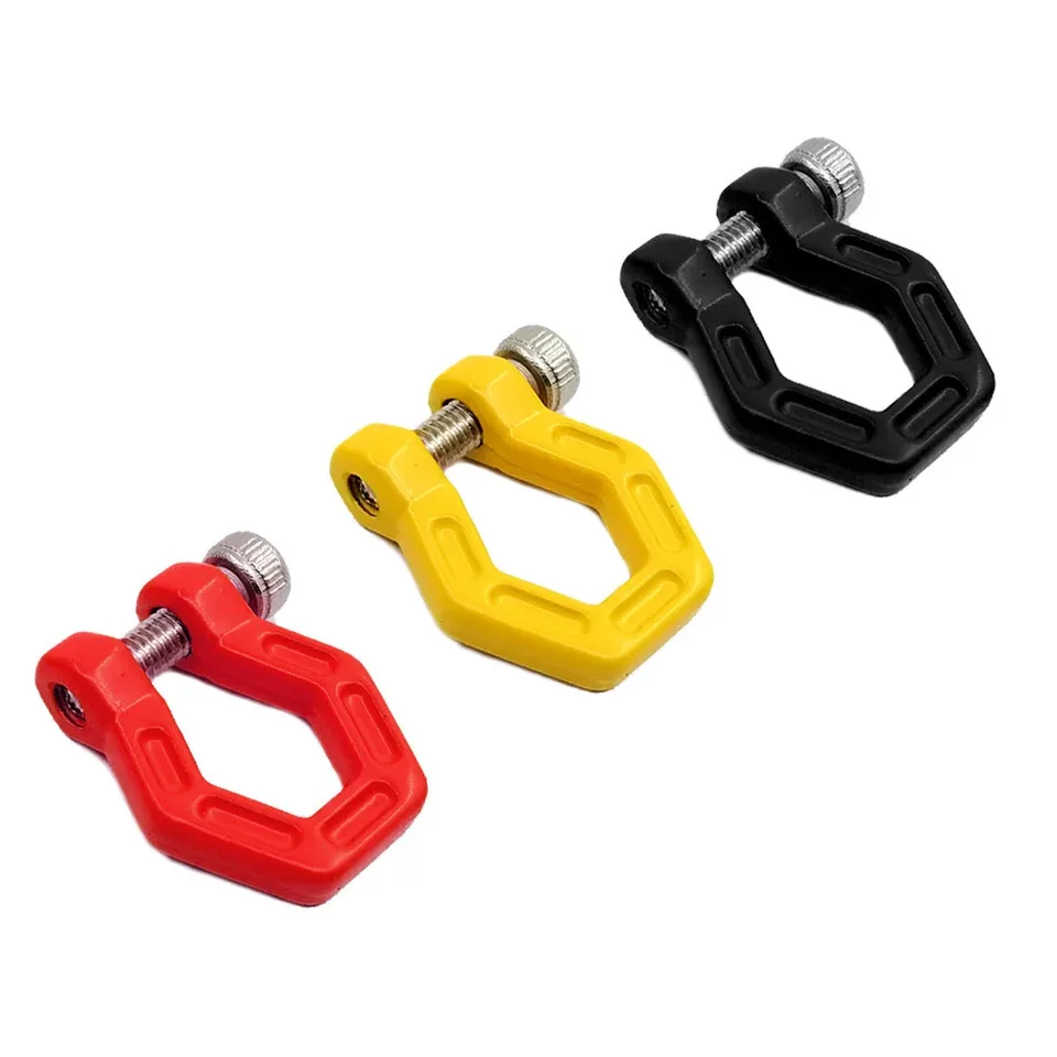 2/4ks červený kovový nárazník D-Ring Tow Hook pre 1/10 RC Crawler Car Traxxas TRX-4 Defender G500 TRX-6 G63 Axiálny SCX10 90046 D90 D110