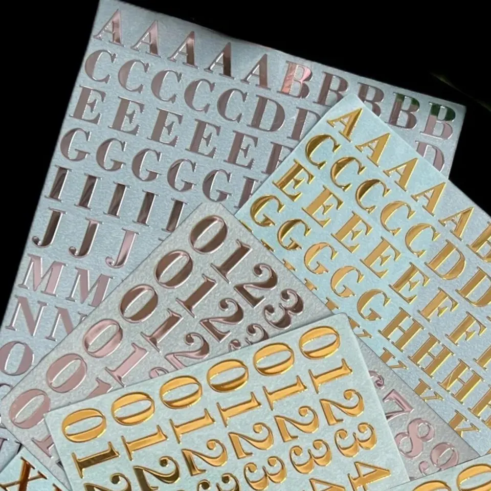 2 listy 3D kovové písmená nálepky a trblietavé nálepky s vlastným lepidlom 26 písmen nálepky s ťažkými kovovými nálepkami DIY dekor