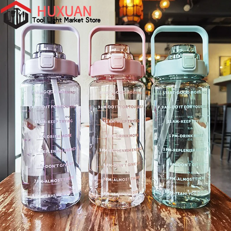 2 -litrová fľaša na vodu so slamymi žien Dievčatá prenosné cestovné fľaše Fitness Bike Cup Summer Cold Water Jug s časovou značkou