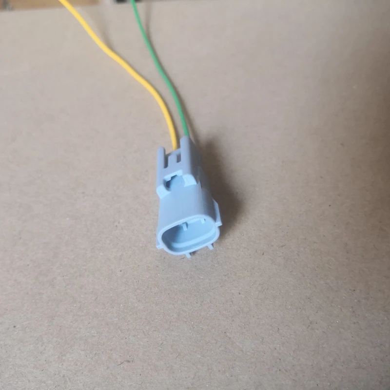 2 pin samec VVTI solenoidový ventil konektor pretáčania SIGNAL SIGNAL DREBSPRAP Pigtail pre Toyota Lexus 90980-11168 7282-8120-40