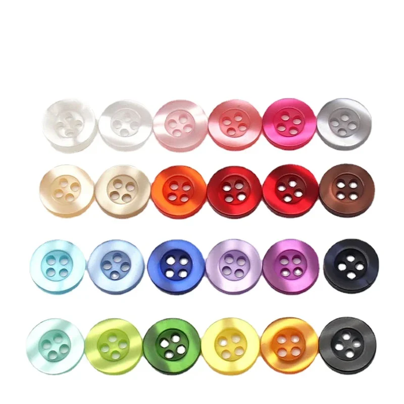 20 až 150 kusov 2,6 mm Hrúbka Špecifikácia 11,5 mm živice Pearlescent skutočné vlnité gombíky Štyri oko širokopásmové perleskové perleskové