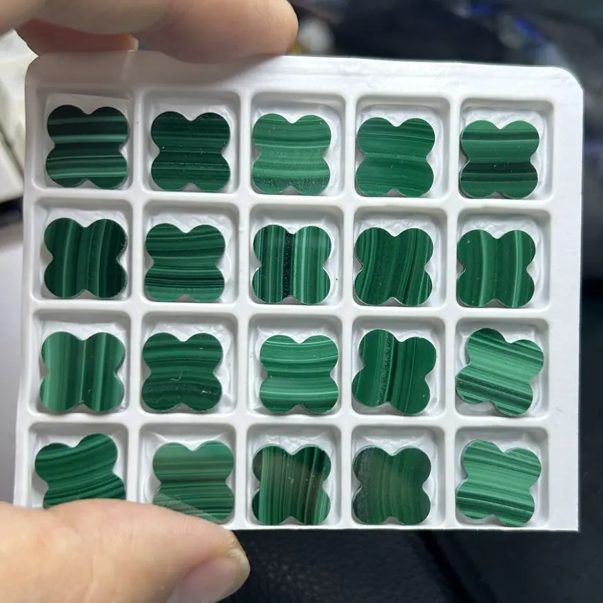 20 kusov 13x13x2mm Natural Green Malachit Four Leaf Clover Gemstone šperky