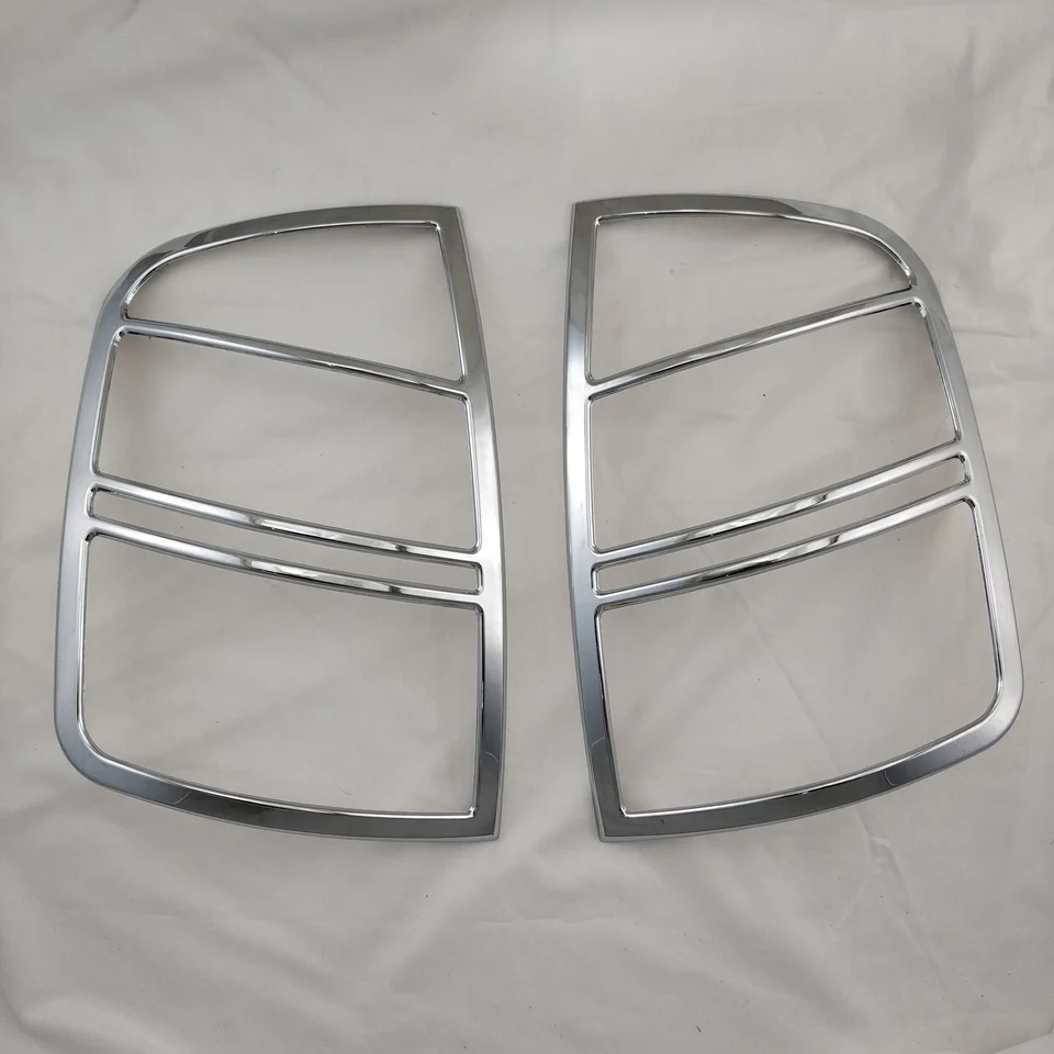 2005 2006 2007 2008 2010 pre Toyota Prius Prius20 ABS Chrome Chrome Panlated zadné svetlo kryt obloženie zadného svetla Príslušenstvo