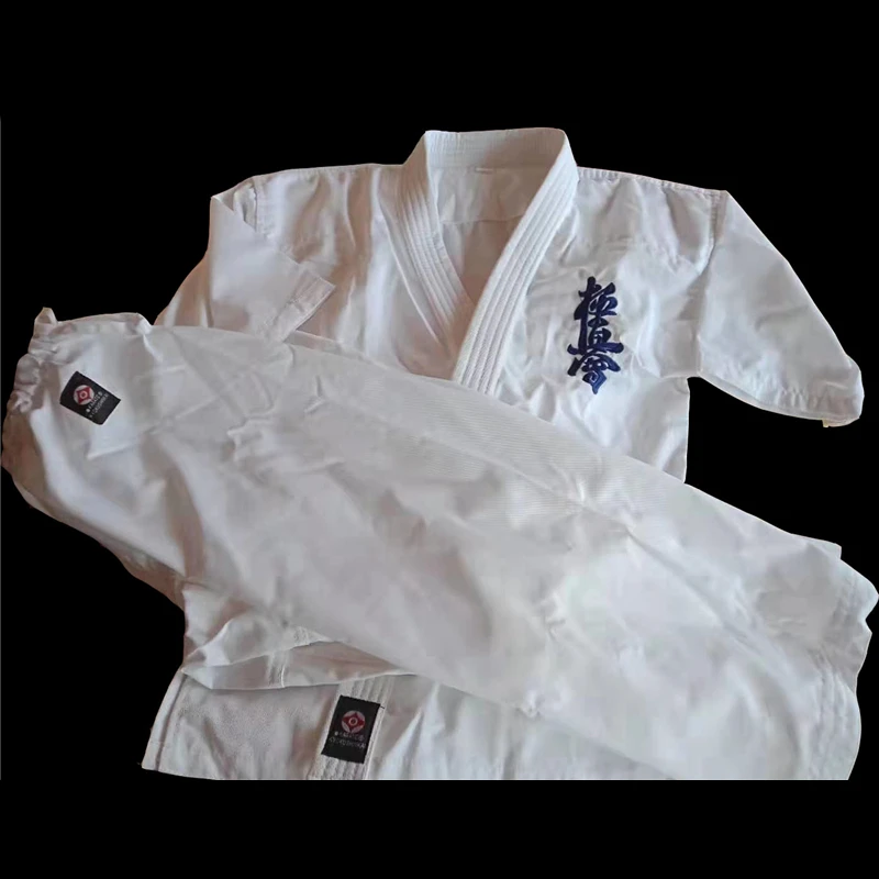 2022 Nový vysoko kvalitný kyokushinkaj Dobok 12oz 100% bavlnené plátno karate uniforma kimono gi handrička pre deti dospelých s bielym opaskom