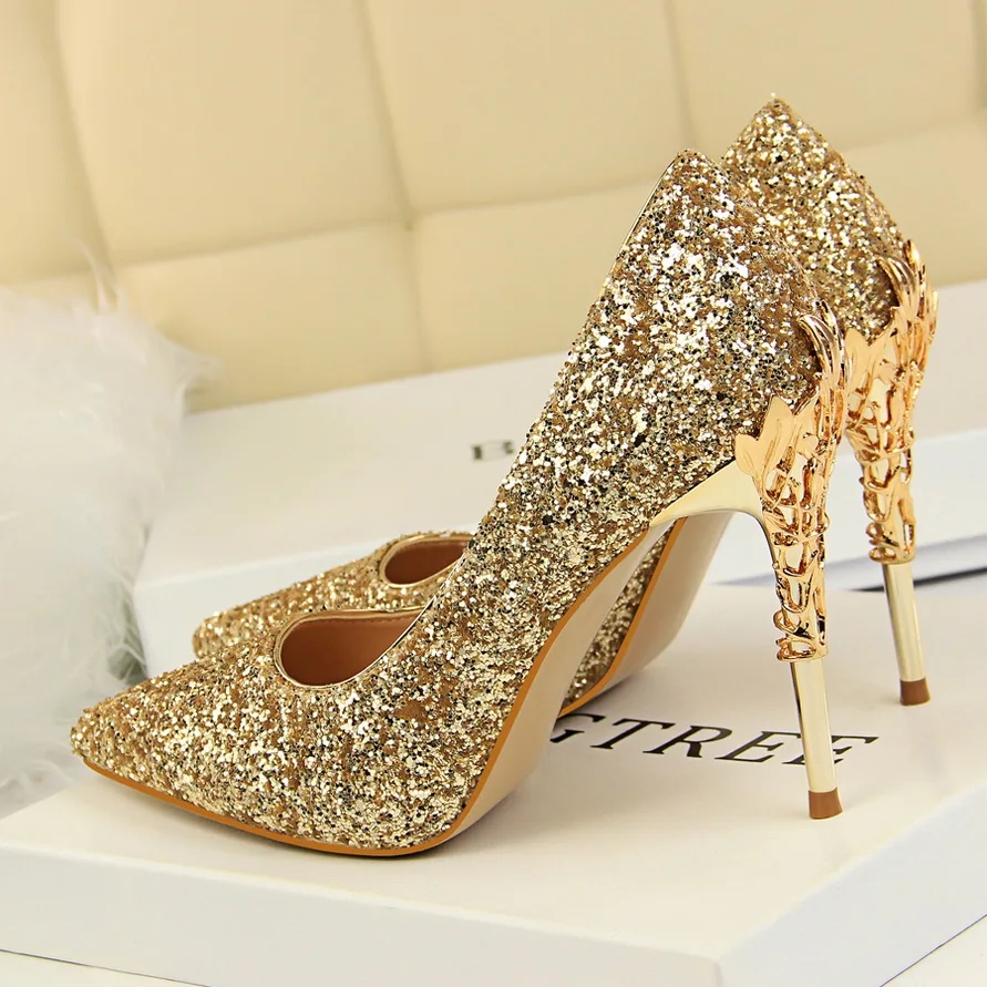2023 Ženy 10 cm vysoké podpätky fetišové čerpadlá Lady Glitter Kov rezbárske svadobné podpätky bling luxusné dizajn Party Scarpins Shoes Shoes