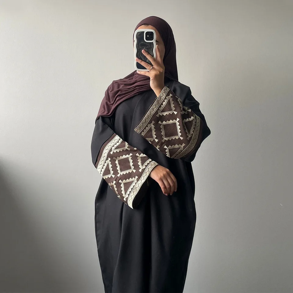 2024 Eid Abaya Cardigan Ženy Moslimské skromné ​​Abaya Etnický štýl výšivky Kimono Abaya šaty šaty islamské oblečenie plášťové šaty
