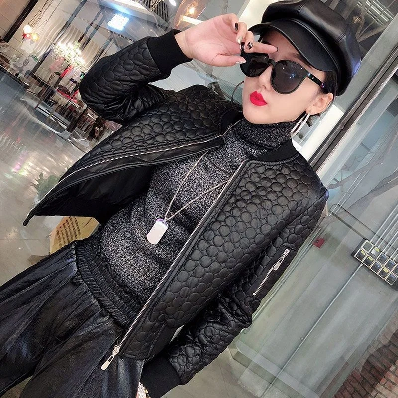 2024 Jeseň Nová dámska kožená kabát O-krk dlhý rukáv Krátke oblečenie Slim Motorcycle Bunda Pu Leather Female