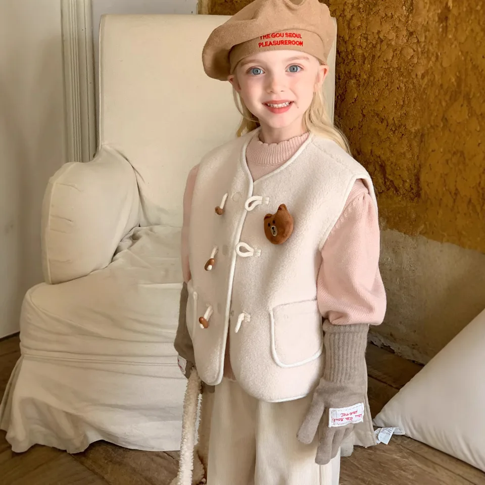 2024 Jeseň Zimné dievčatá Dievčatá Cardigan vesta Cartoon Bear Horn Gombast Girls WaistVest Casy Loose Loose 1-6y dievčatá načršehnutá vesta