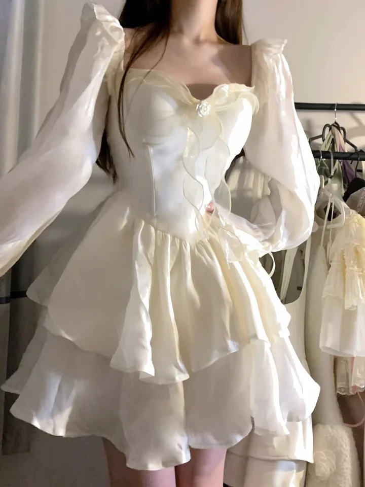 2024 letná čistá farba francúzska víla Mini šaty y2k Party Slim One Piece šaty Kórejský dizajn čipky sladké sexy ženy šaty lolita