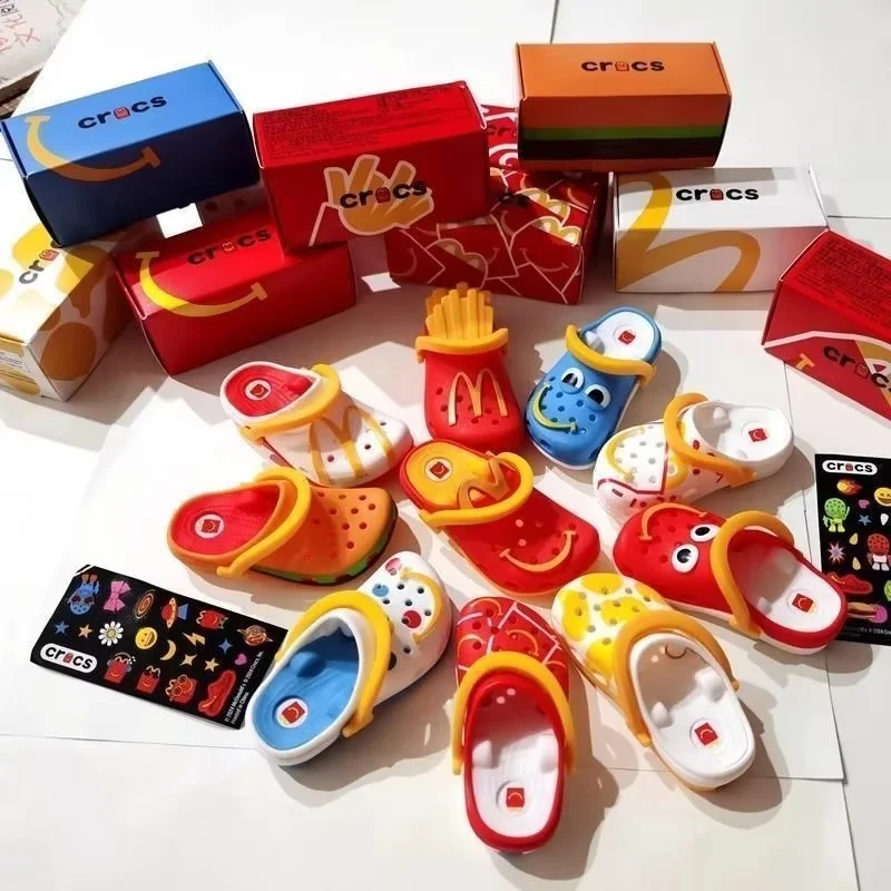 2024 Mc Donald's Mini Slipper Keychain Happy Meal Hračky Hračky Zberateľná hračkárska plocha Dekorácie Detské vianočné darčeky