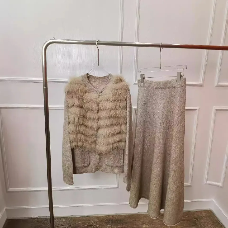 2024 Nová jarná jesenná dámska reálna líška Fox Fur Pittted Cardigan Coat so sukňou Špeciálny sveter feaale luxusný oblek dlhé rukávy