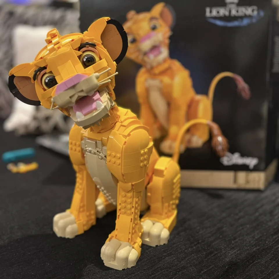 2024 NOVÉ 1445PCS 43247 LION MODEL BUDOVANIE Zostavujú tehlové hračky pre hračky pre deti dievčatká
