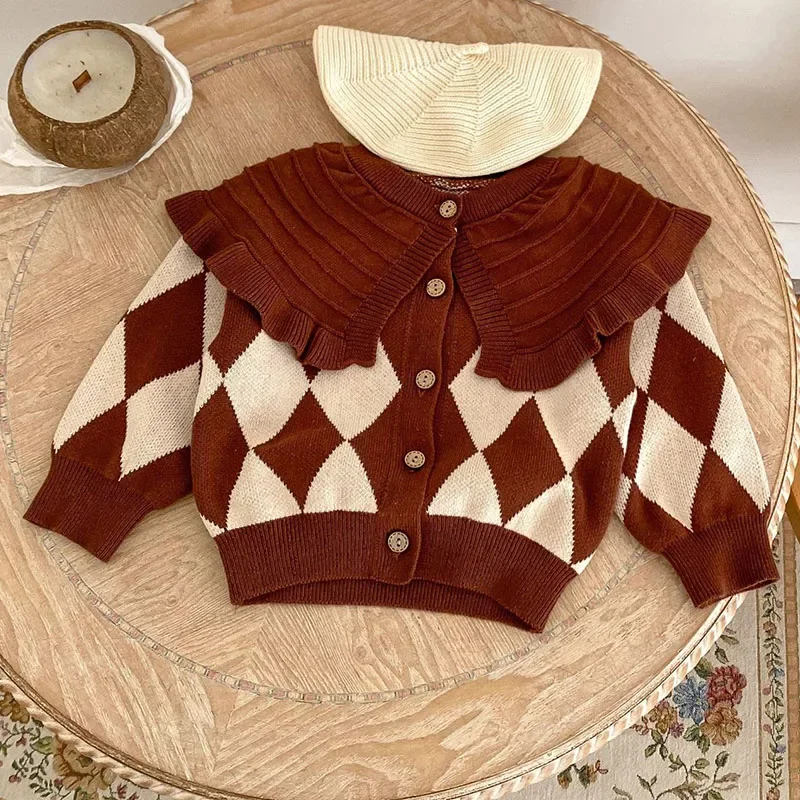 2024 Nové jesenné batoľa dievčatko dievčatko pletenie sveta s dlhým rukávom Mardiganový kabát Novonarodený dievčenský sveter Sweater Coat Detské oblečenie