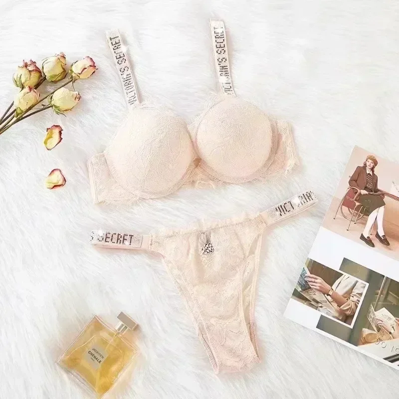2024 Nové klasické dámske spodné prádlo sety sexy čipkovaný vzor Priedušné zhromaždené Zhromaždené mäkké Victoria's Secret Bra a Panty Set