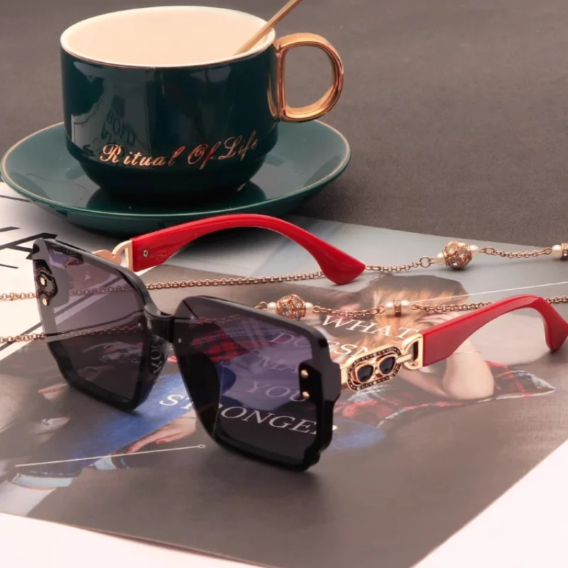 2024 Nové módne cool slnečné okuliare Ženy luxusné značky Polarizované proti silnému svetlu vintage štvorcové slnečné okuliare Dámske gafas UV400