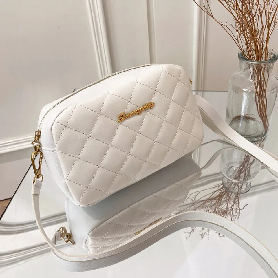 2024 Tassel Small Messenger Bag pre ženy Trend Lingge vyšívacia kamera ženská taška na rameno módne reťaze