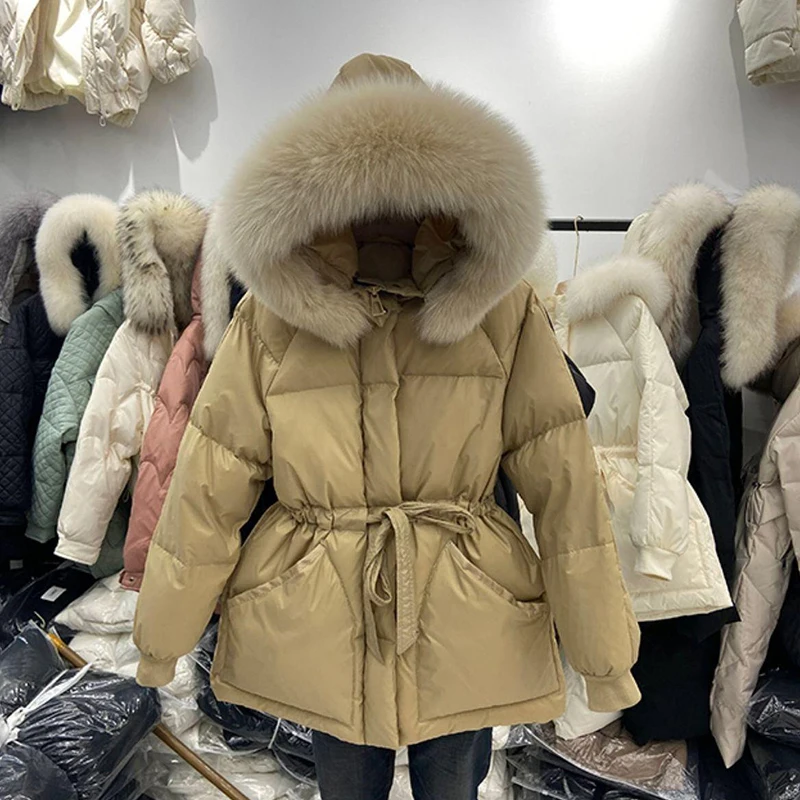 2024 Zimné dámske bundy ultra svetlo teplé kabáty Žena Žena s pásom s kapucňou Parka Big Fur Collar