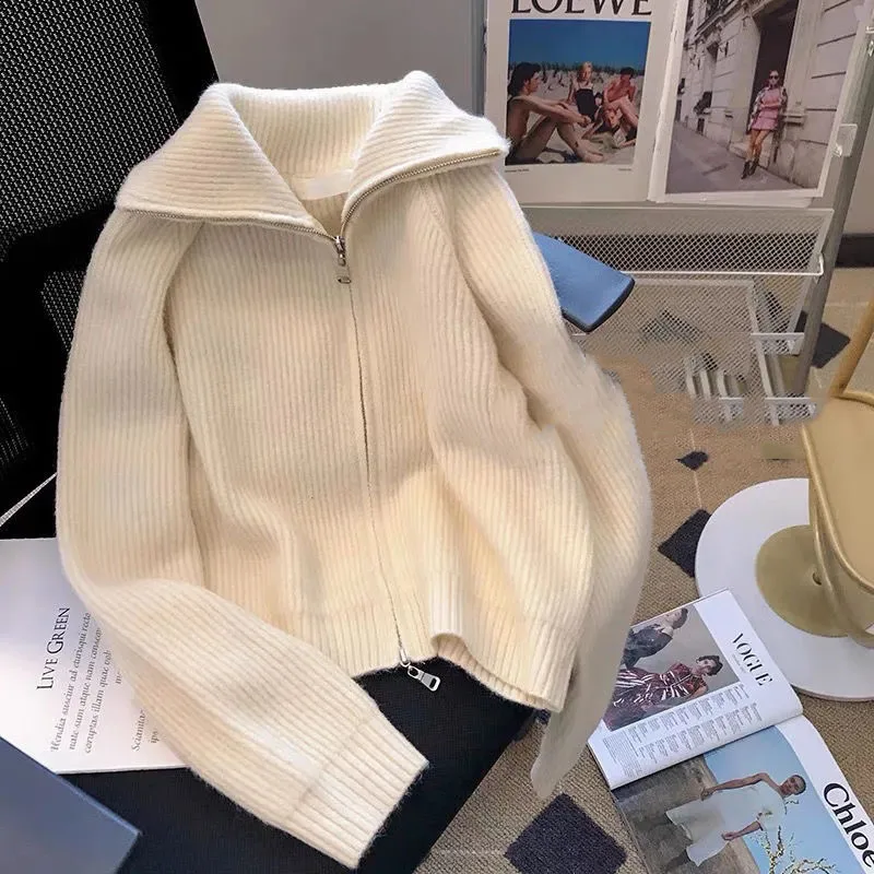 2024AUTUMN Winter Nové pletené sveter Women Women Móda s dlhým rukávom zips s vysokým krkom srsť ženské voľné sveter dámske vrcholy