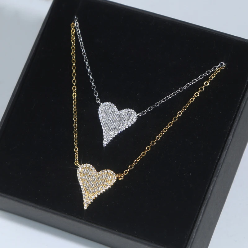2025 Classic Micro Pave Sparking Cz White Cubic Zirconia Heart Srdce Darček matiek darček pre ženy Elegancia Krásne náhrdelníky