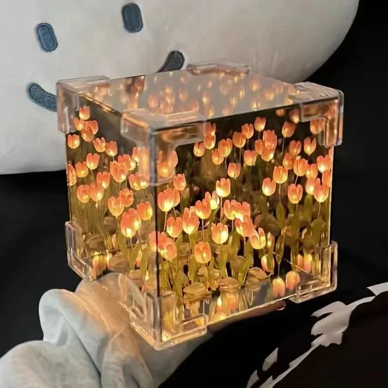 2025 DIY TULIP Mirror Cube lampa simulácia kvetinová spálňa SALO SLOBA SLAMP Ručne vyrobená remeselná tulipáva zrkadlo nočné svetlo narodeniny