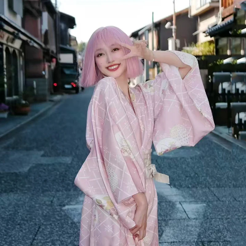 2025 Nový dizajn japonský kimono Pink Sakura Design Dance Dance Predstieranie fotoshooting turné anime cosplay cosplay halloween kostýmy pre ženy