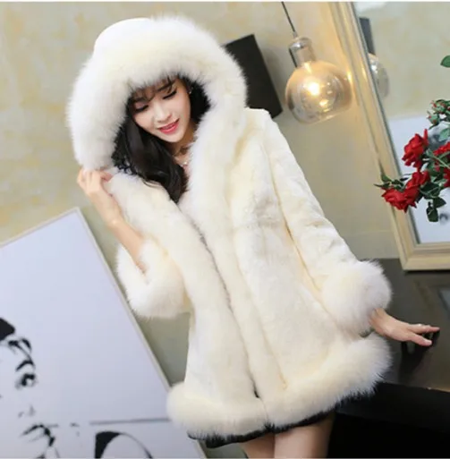 2025 Vetement Winter Dámska faux kožuch plyšová kožušina Outwear Furry Furry Slim Lolita Hooded Faux Curr Cors plus s kabátmi AW232 AW232