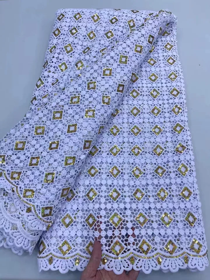2025 Vysoko kvalitné elegantné a sofistikované africké šnúrky Lace Lace v luxusnej bielej farbe s jemným vyšívaným šitím