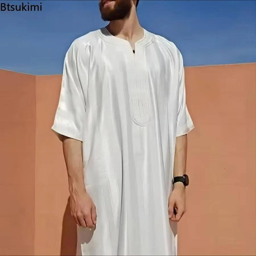 2025Muslim Muži kaftan rúcho saténové vyšívanie jubba thobe Saudo Arab Thoub Turecko islamské ležérne šaty Ramadan Tradičné oblečenie
