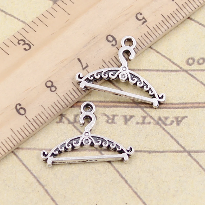 20ks Charms Hanger Stand Stand 24x17mm Tibetan Bronz Strieborná farba prívesky starožitné šperky výroba kutilských remesiel