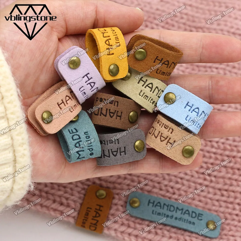 20ks Limited Edition Kožené štítky Značky pre odevy ručne vyrábané štítky DIY BAGS Klobúky ručne vyrobené kovové hroty a cvočky 54x15 mm