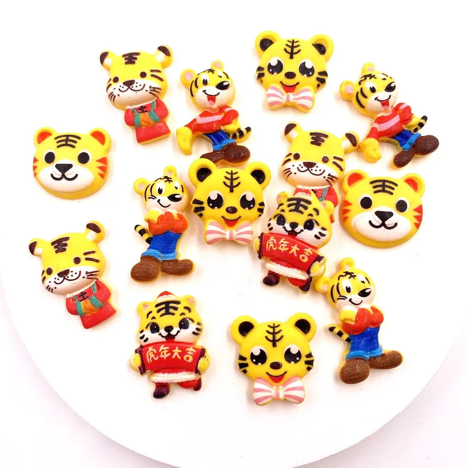 20ks ručne maľované živica kawaii farebná karikatúra Tiger Flatback Cabochon Stone Figurín Scrapbook DIY DECON HOME VICOLS H96