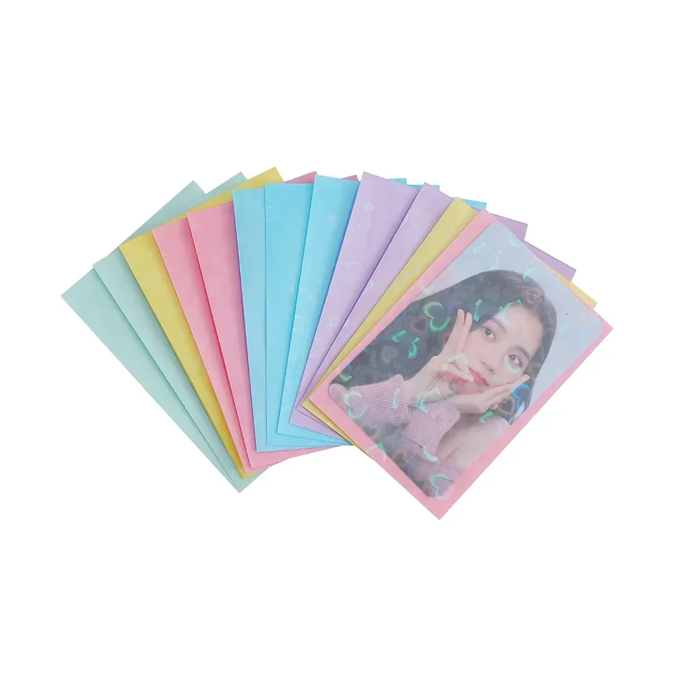 20pcs/lot Love Heart-there laser Laser Glitter Card Rukávy Obchodné karty film KPOP Idol Card Protector Holographic Foil Cover 61x91mm