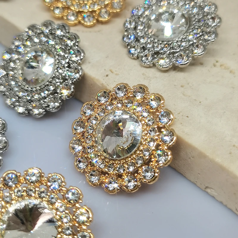 23 mm veľké gombíky kamienok kvetiny z oblečenia Veľkoobchod módy luxusné veľké diamantové dekorácie pre ženy šijacie vyšívanie