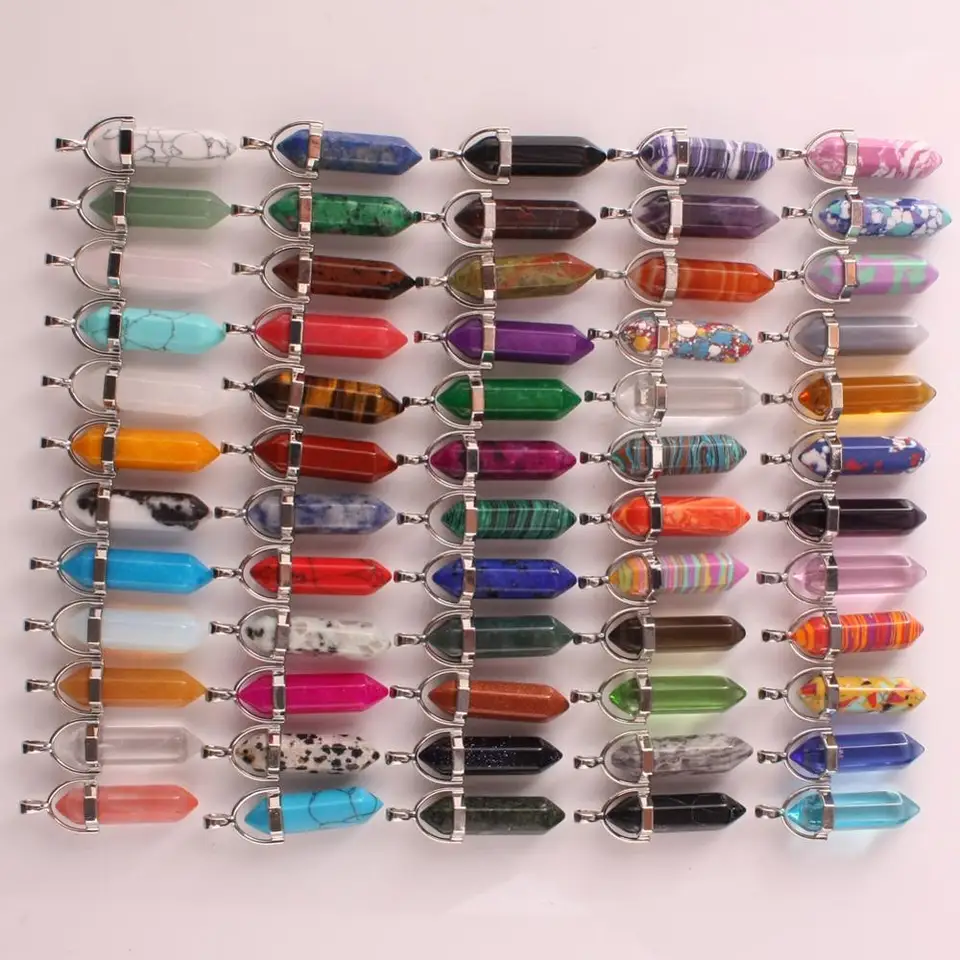 24 ks/veľa rozmanitého prírodného kameňa Karnelian Quartz Point prívesok Zmiešaný stĺpový guľky Gulet Charms Čakra kyvadlo 32*8 mm