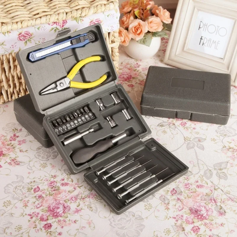 24 percent domácnosti Multifunkcia Hardvéru Hardware Set Plastic Box