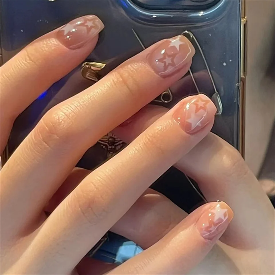 24ks Gradient False nechty roztomilý hviezdny dizajn falošný necht Krátky štvorcový faux ongles manikúrové nálepky na nechty Pretlačte na špičky nechtov