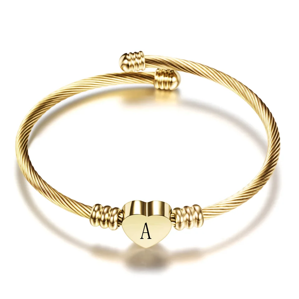 26 Počiatočný náramok z nehrdzavejúcej ocele pre ženy zlaté strieborné farebné srdce Srdce Letter Charm Cuff Cuff Girls Dievčatá narodeninové oslavy šperky
