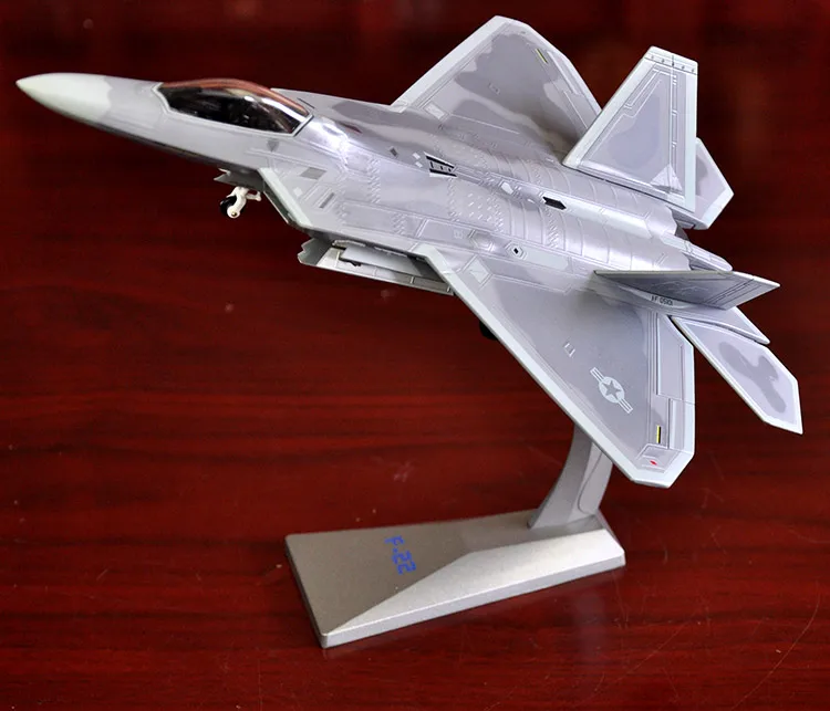 27 cm Dlhý vojenský nadšenec # 1:72 Amerika Air Force Moderné simulované lietadlo F-22 Fighter Battleplane zliatiny Model Model Model Model