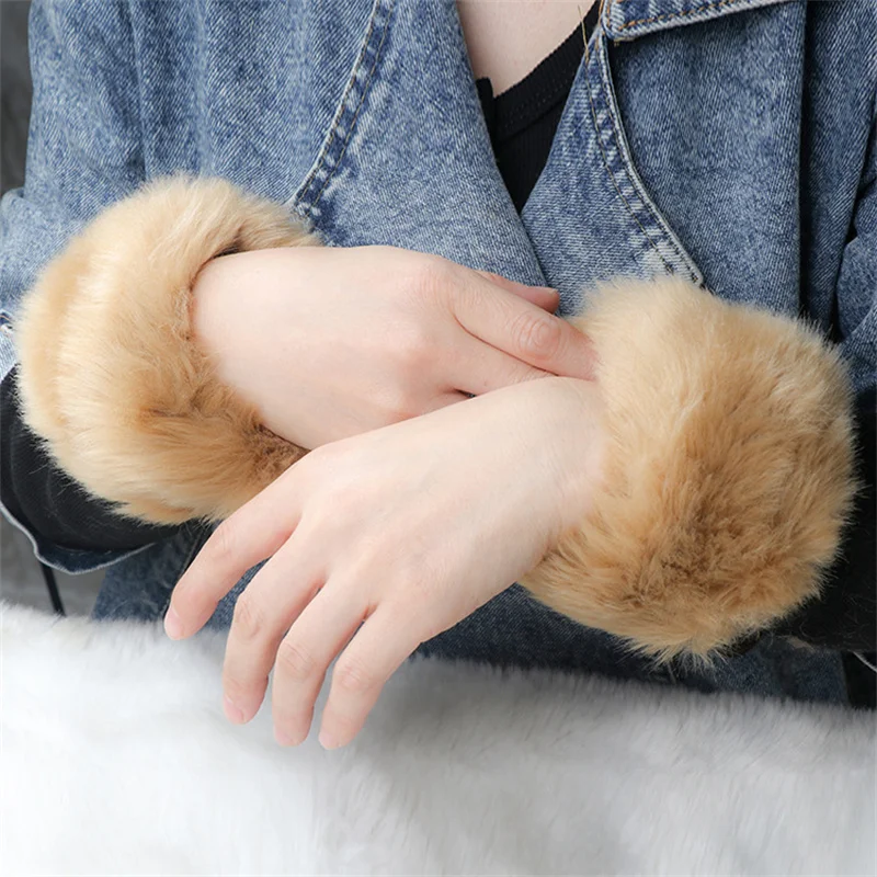 2ks zimné faux kožušinové manžety Warm Fluffy Women Sweater Coat zdobia manžety Zhustané plyšové ochranca zápästia Odnímateľné ohrievača paží