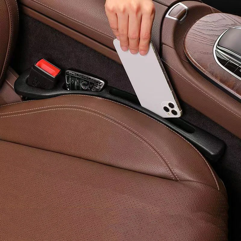 2ksové medzery v autosedačkách, zástrčky, anti-leakage a anti-fallingový úložný kart